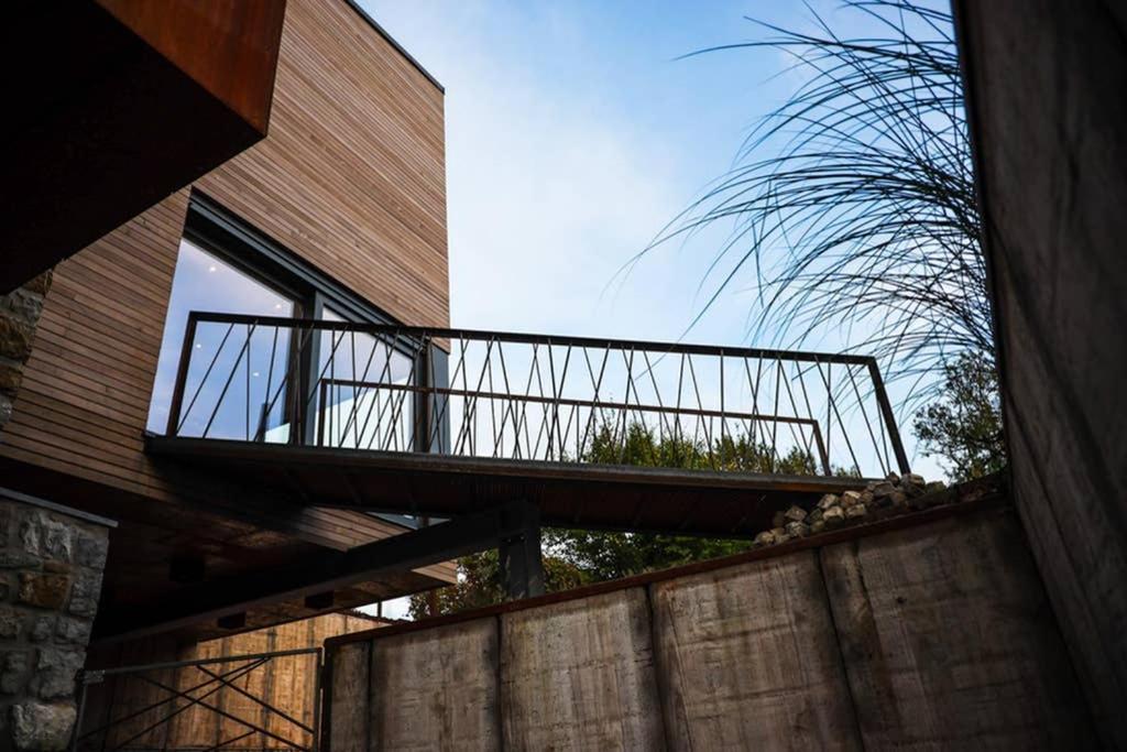 מרשה - אן - פמן Amazon Corten מראה חיצוני תמונה